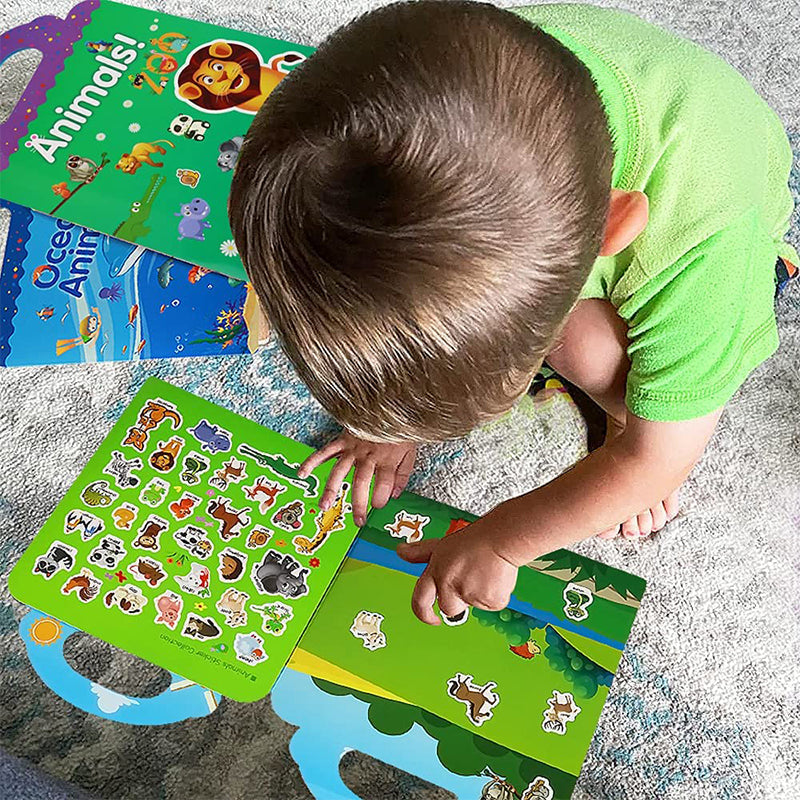 Enfants apprenant un jouet éducatif Sticker