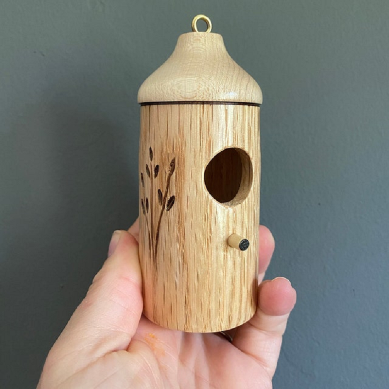 Maison de colibri en bois