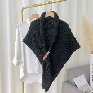 Châle Tricoté Triangle avec Boucle en Cuir