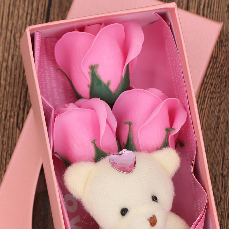 Bouquet de Savon Rose avec Ours Mignon