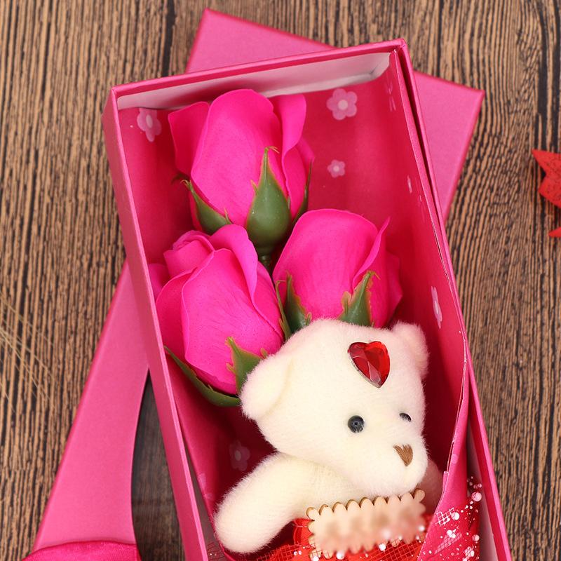 Bouquet de Savon Rose avec Ours Mignon